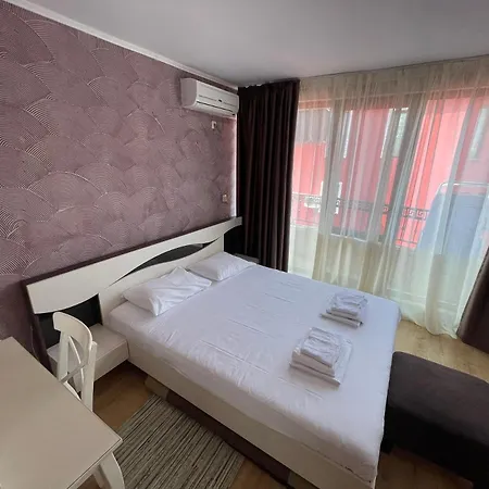 Rich-1 Sp Апартамент Равда